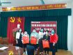 Trao quà cho HS có HCKK nhân dịp tết Nguyên đán Nhâm Dần 2022